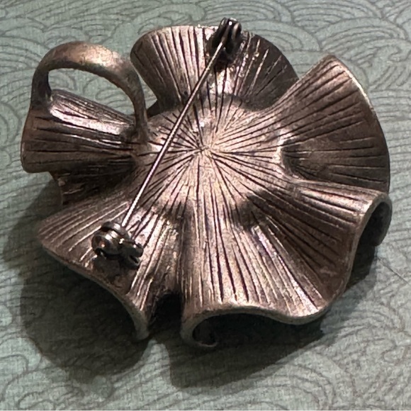 PREMIER DESIGNS FLOWER PENDANT BROOCH - Picture 4 of 7